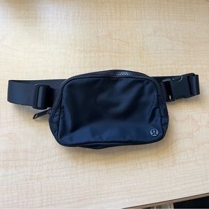 Black lululemon belt bag